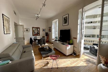 Spacious apartment with a large terrace/garden - Sole agent