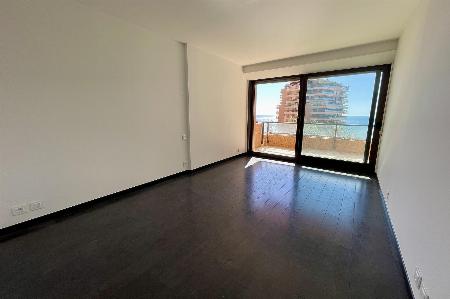 Renovated 2-bedroom apartment