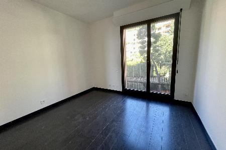 Renovated 2-bedroom apartment