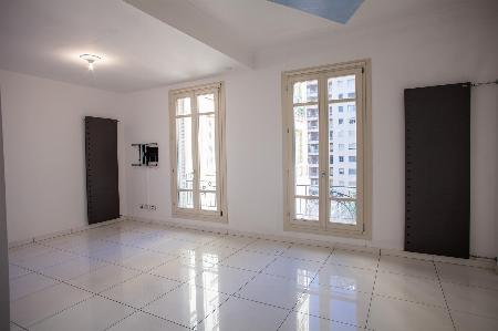 Very Nice Bourgeois apartment - under law 887